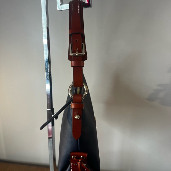 Dooney Penrose Hobo‎ 25 in Midnight Blue - Picture 3 of 15